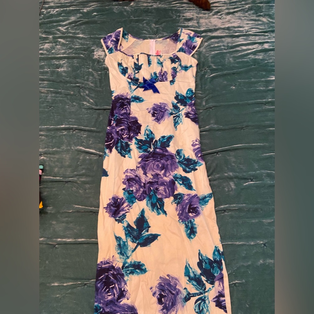 Pinup girl wiggle dress with bolero white with purple roses xs